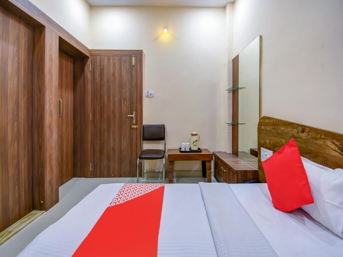 Oyo 79654 Pacific Hotel Jharsuguda Exterior photo